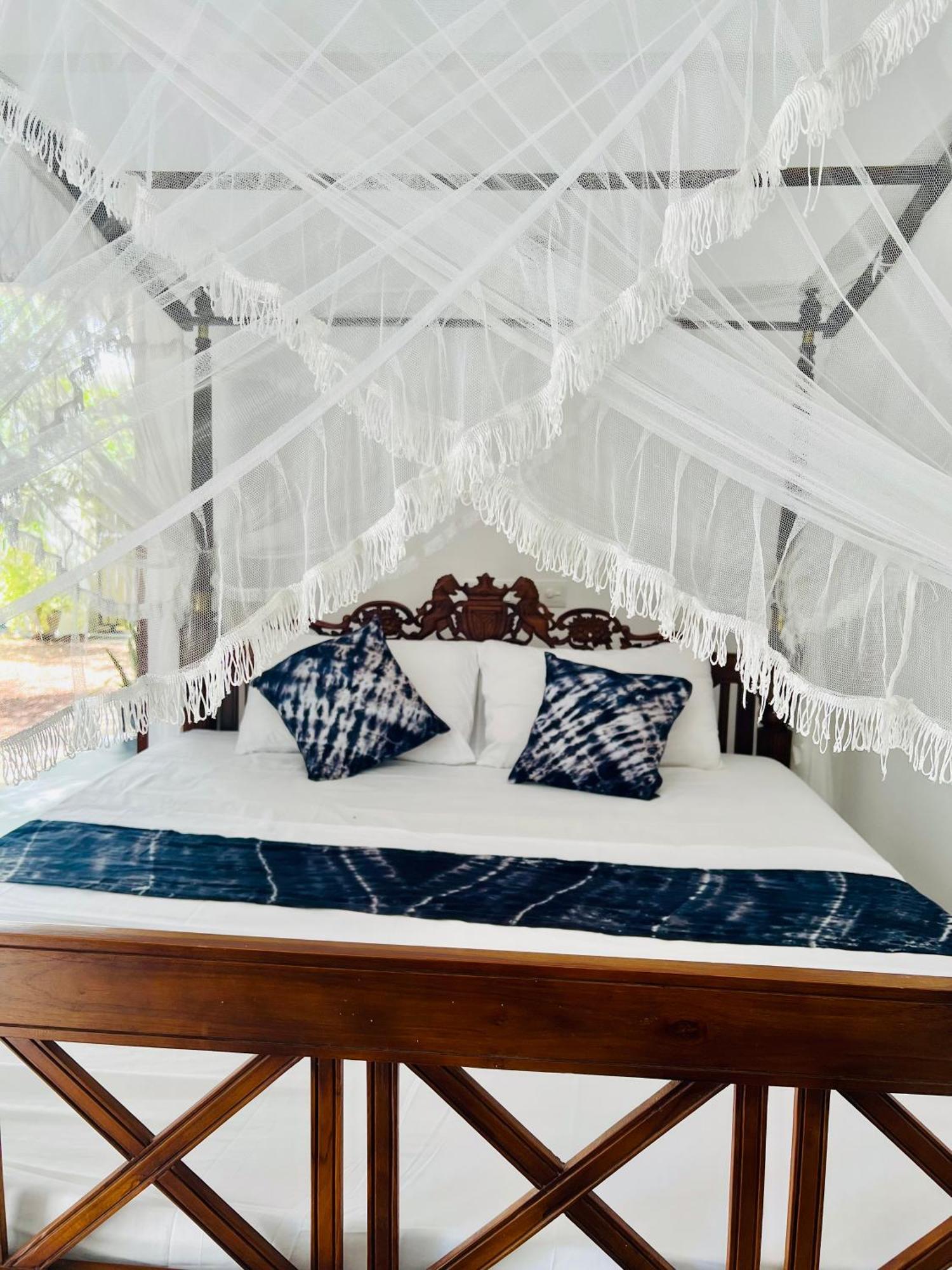 Bed and Breakfast Vogel Nest Midigama East Exterior foto